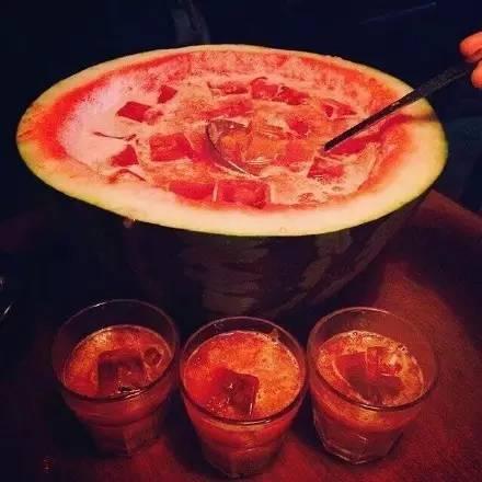 吃瓜不白吃,网络热词背后的趣味与思考